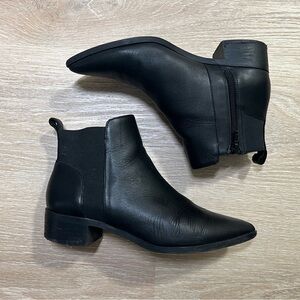 Sz 6 Black Leather Point Toe Crown Vintage Afessa Chelsea Ankle Boots Booties